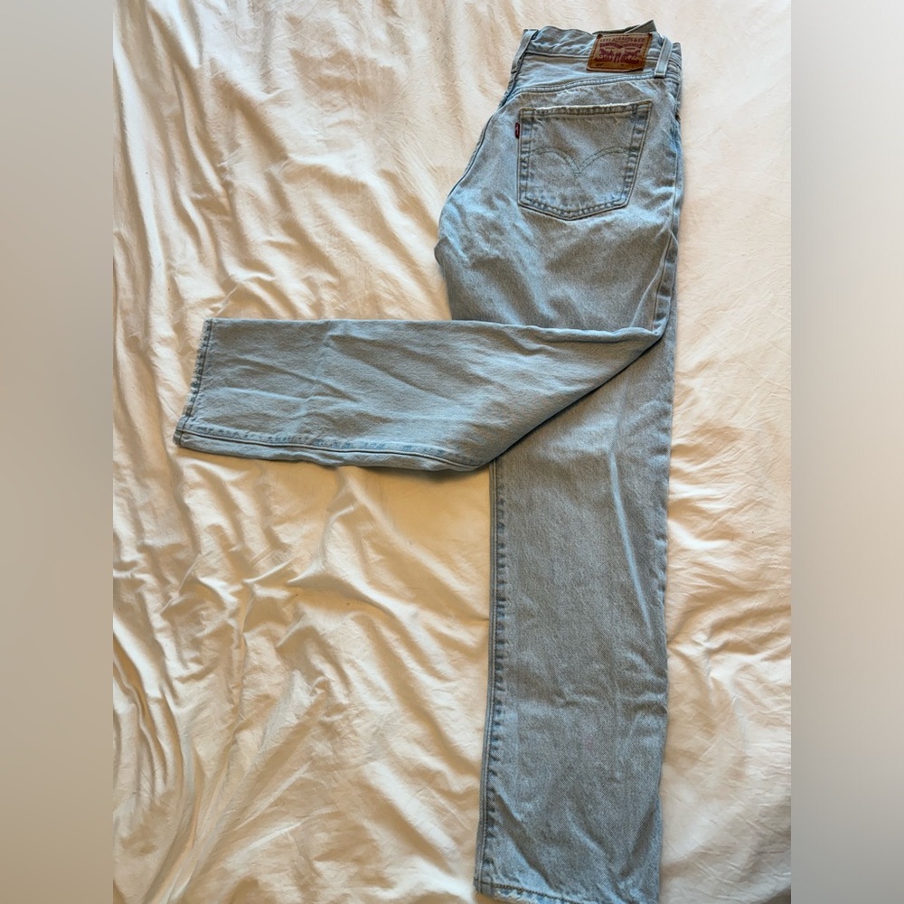Levi 501 light wash jeans